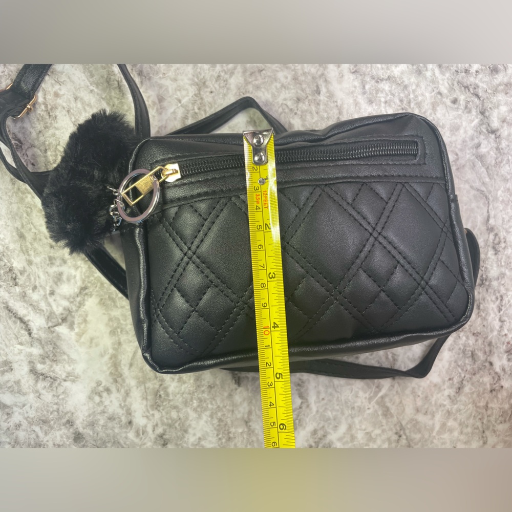 Black Crossbody & Glasses Bundle - Picture 8 of 8